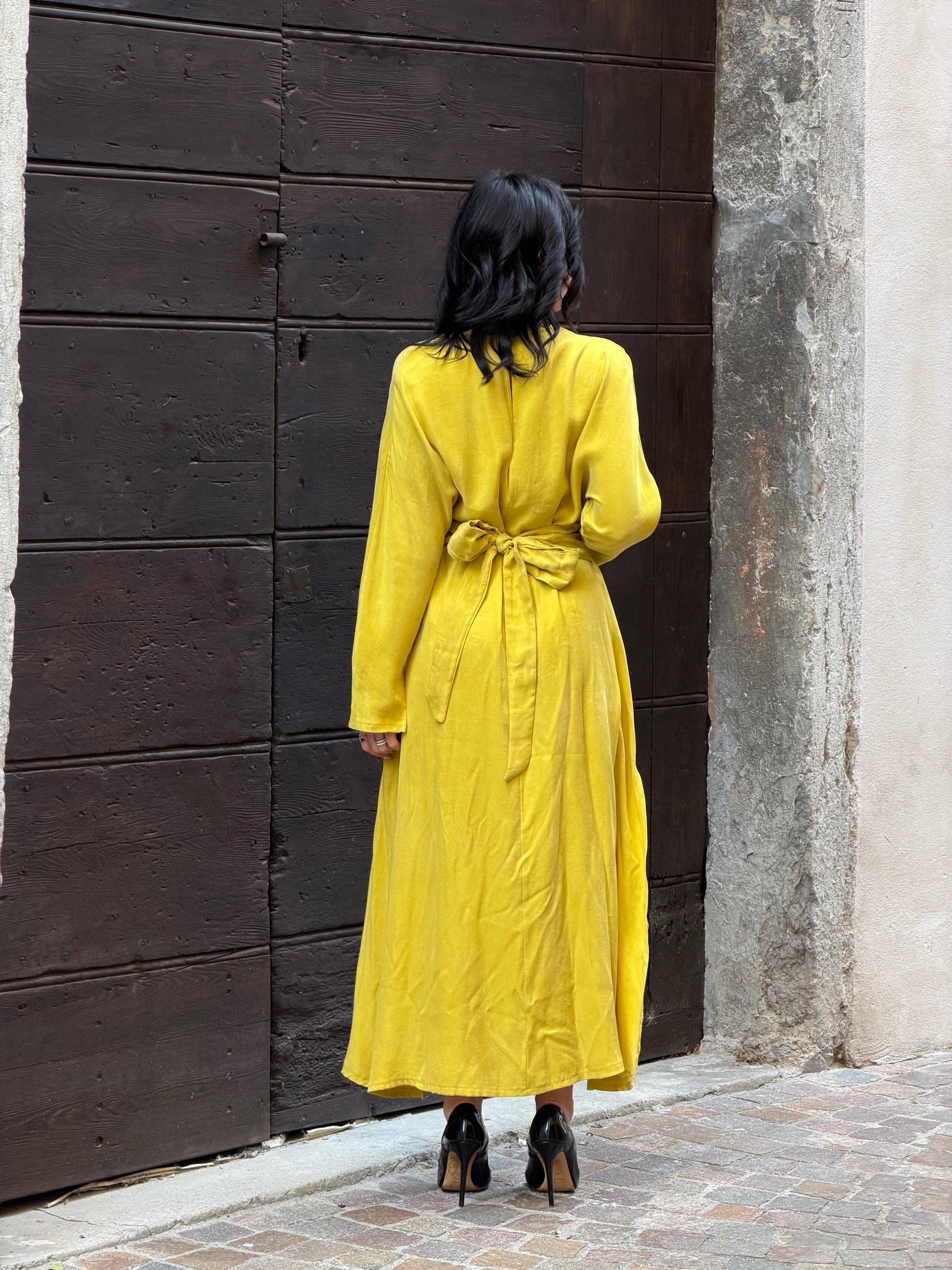 Abito lungo giallo
