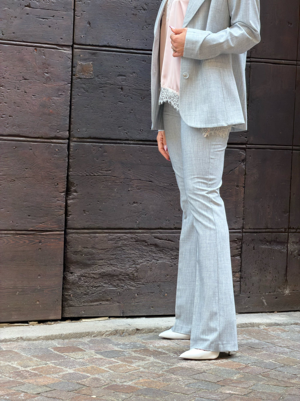 Pantalone flare grigio