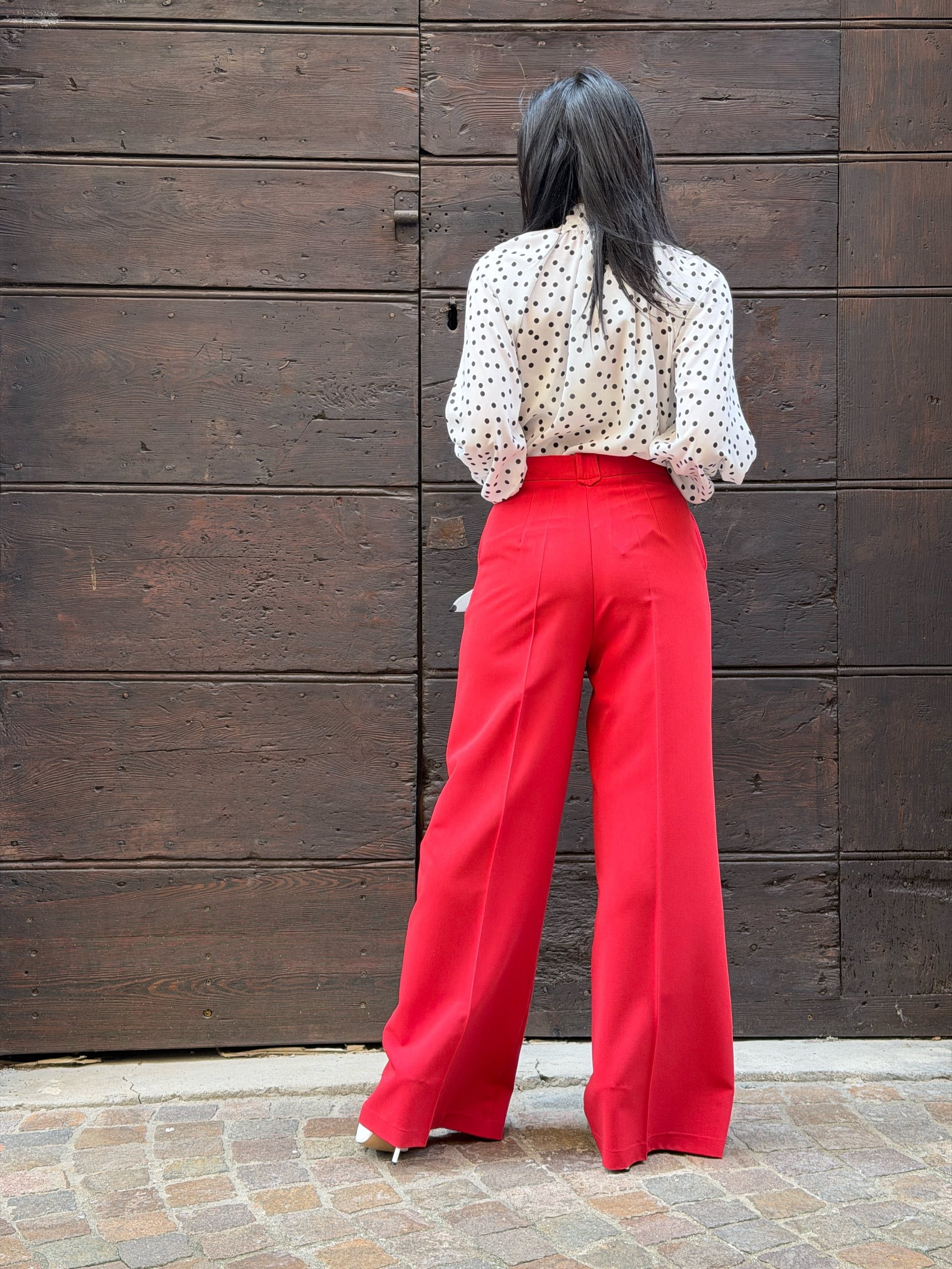 Pantalone passante triangolo rosso