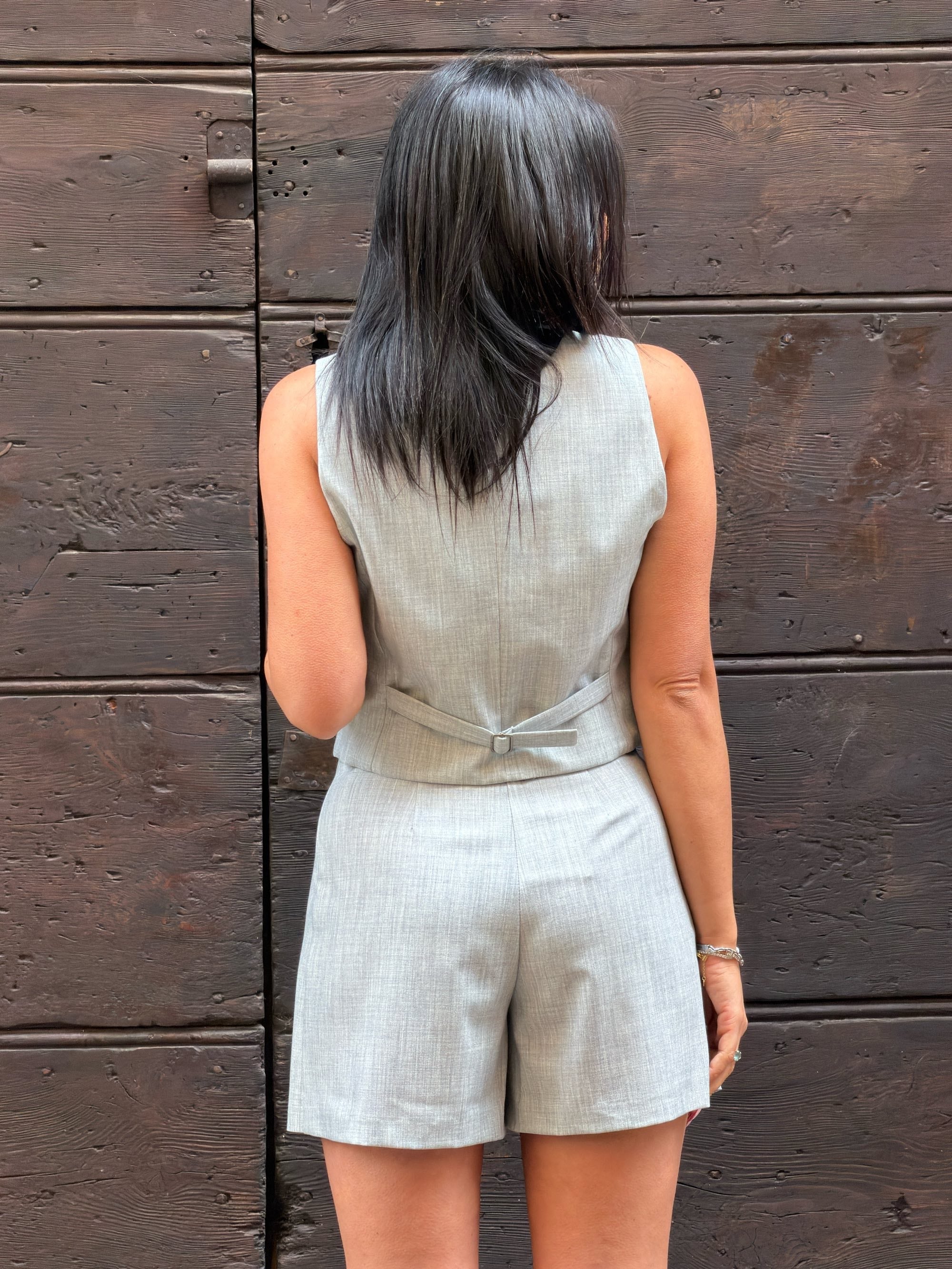 Gilet crop grigio