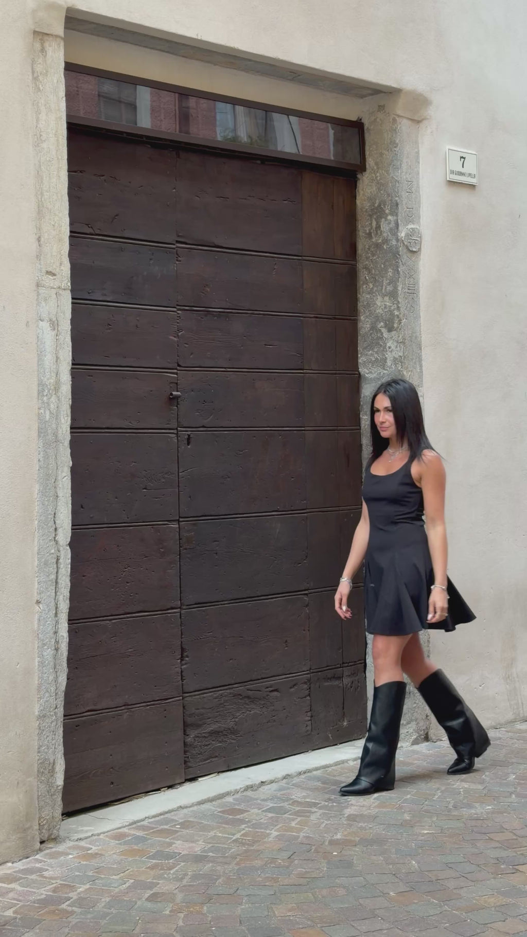 Abito corto nero