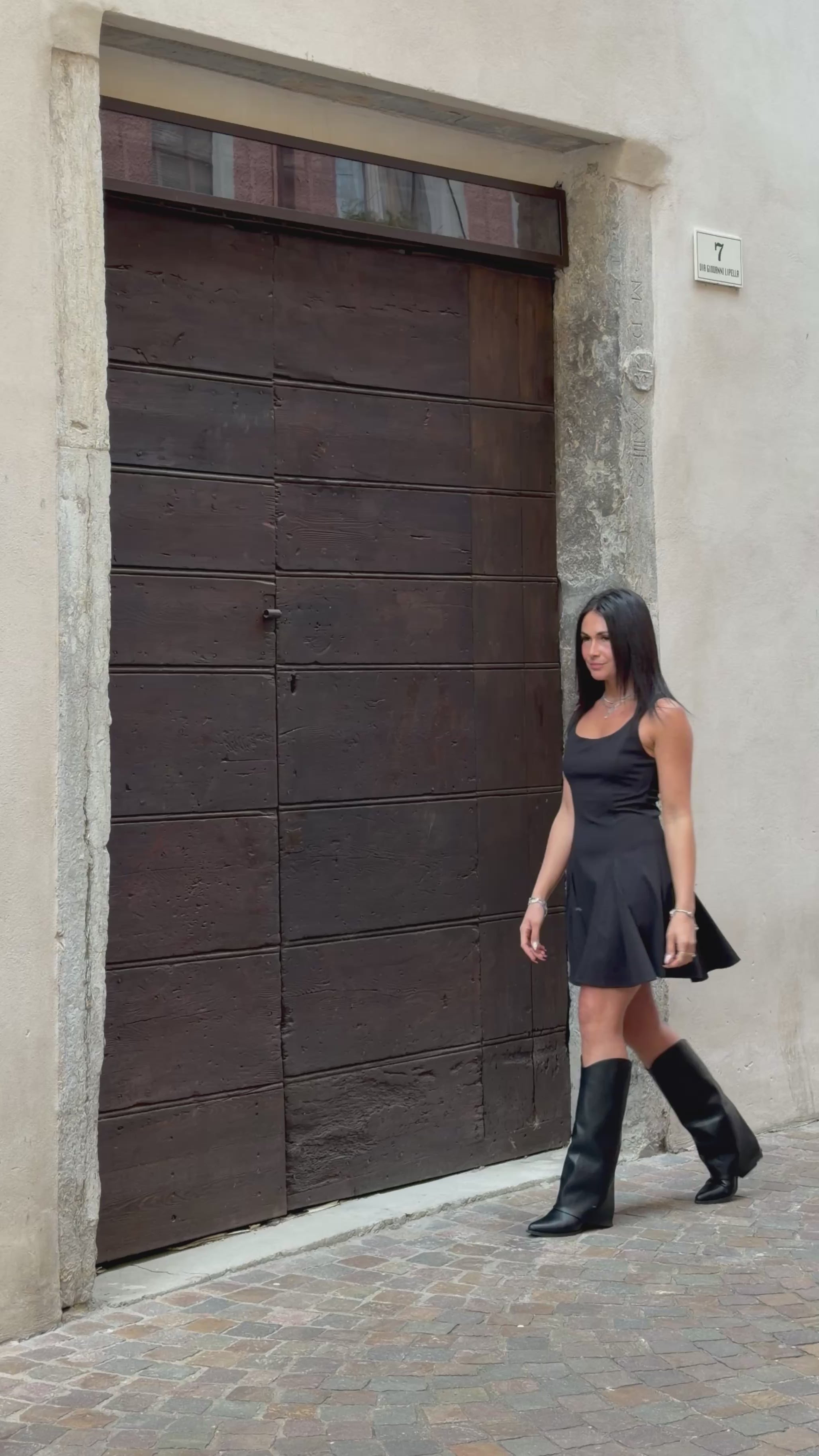 Abito corto nero